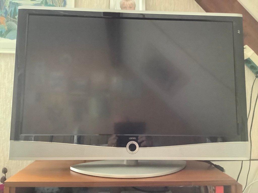 Louwe tv, Gebruikt, 50 Hz, 100 cm of meer, Ophalen