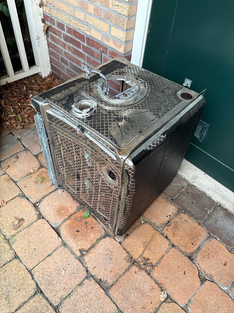 GRATIS - Oud ijzer, binnenkant vaatwasser, Ophalen, Gebruikt, 250 mm of meer