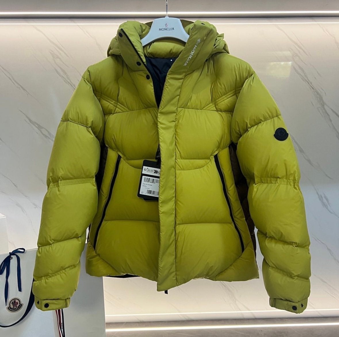 Moncler Maya Puffer Jas - Nieuw met labels - Alle maten, Ophalen of Verzenden, Nieuw, Overige maten, Groen
