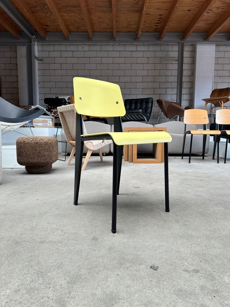 Vitra Standard SP chair by Jean Prouvé (voorraad: 6), Ophalen, Overige kleuren, X, Eén
