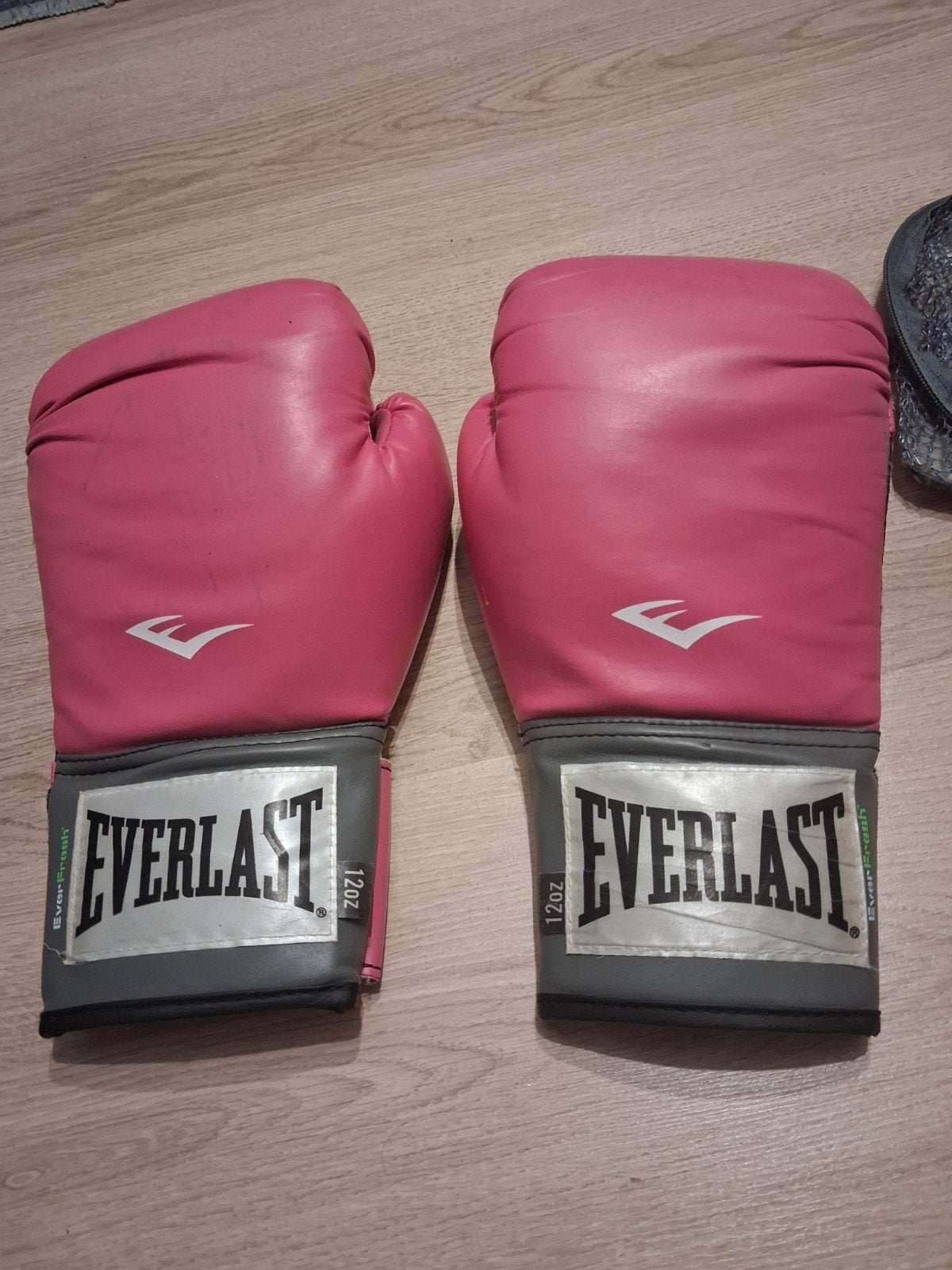 Everlast Pro Style Training Gloves - Roze (12 OZ), Ophalen of Verzenden, Zo goed als nieuw, Bokshandschoenen