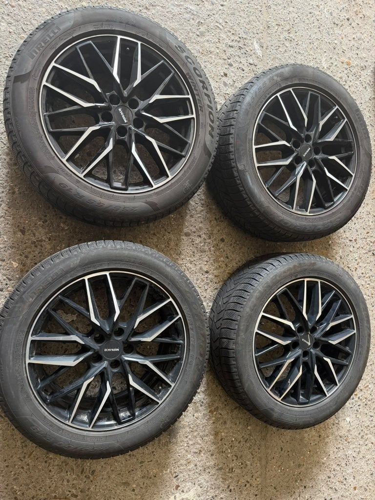 Monaca wheel 235/55/R19 Pirelli Scorpion winter, Gebruikt, Winterbanden, 235 mm, Band(en)