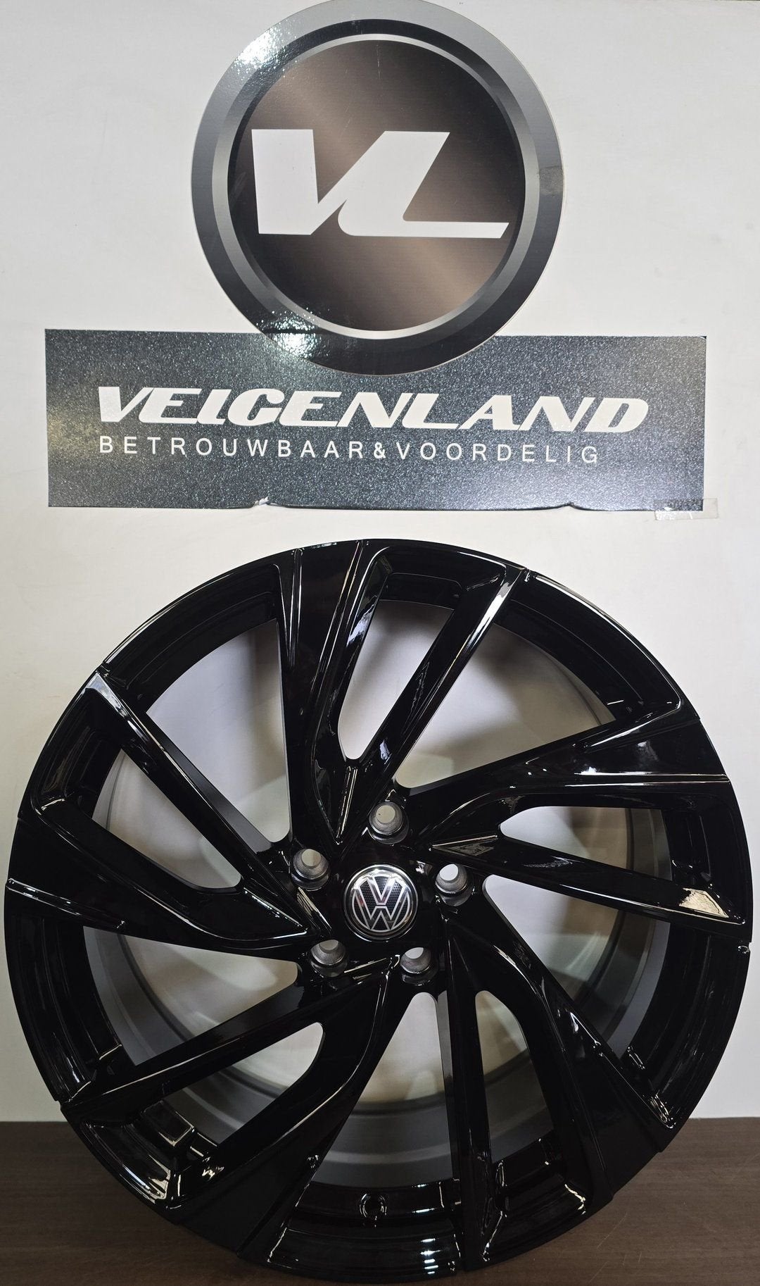 18 inch Volkswagen Adelaide look Golf 5/6/7/8 Caddy Passat, 18 inch, Velg(en), -, -