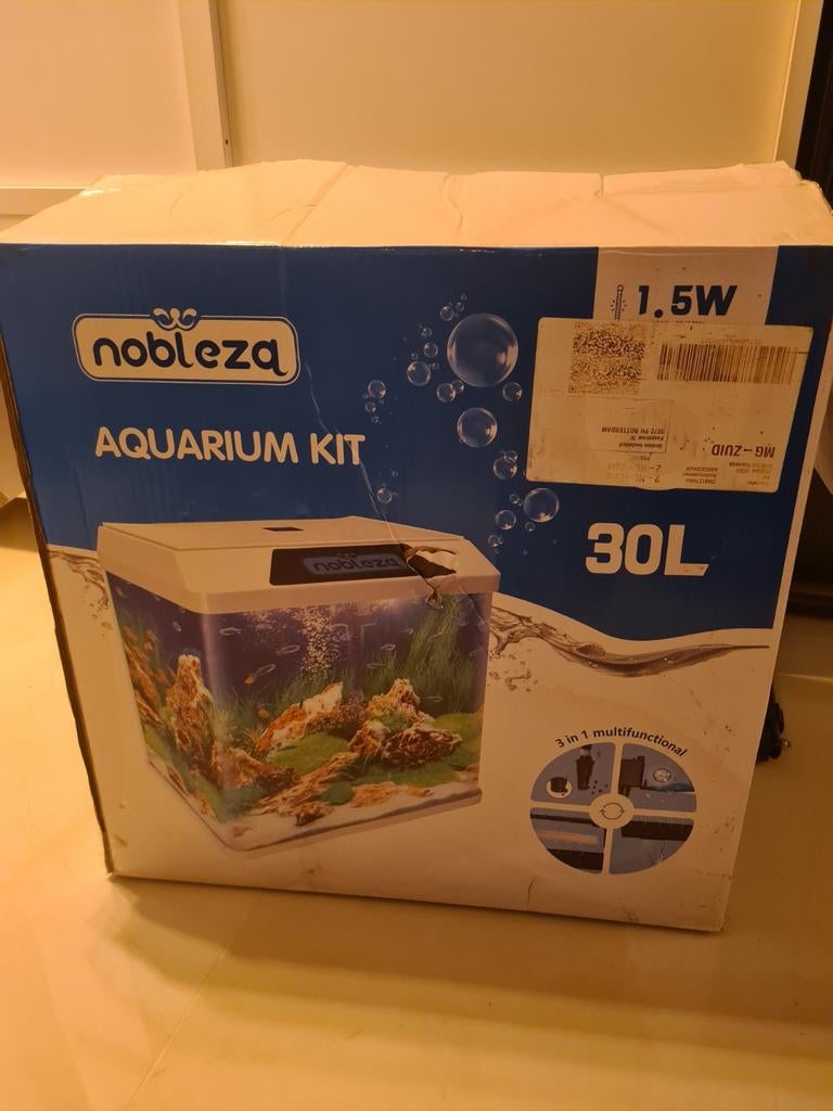 Een mooie aquarium bijna nieuw, Dieren en Toebehoren, Ophalen of Verzenden, Zo goed als nieuw, Leeg aquarium