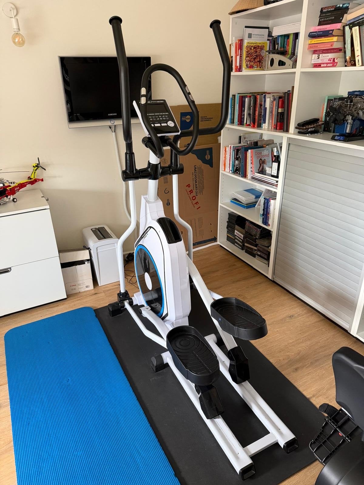 Focus Fitness 4 Crosstrainer - Zo goed als nieuw, Sport en Fitness, Ophalen, Armen, Zo goed als nieuw, Crosstrainer