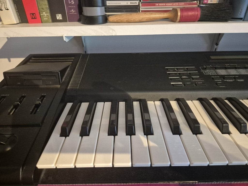 Roland XP-50 Music Workstation, Ophalen, 61 toetsen, Roland, Midi-aansluiting