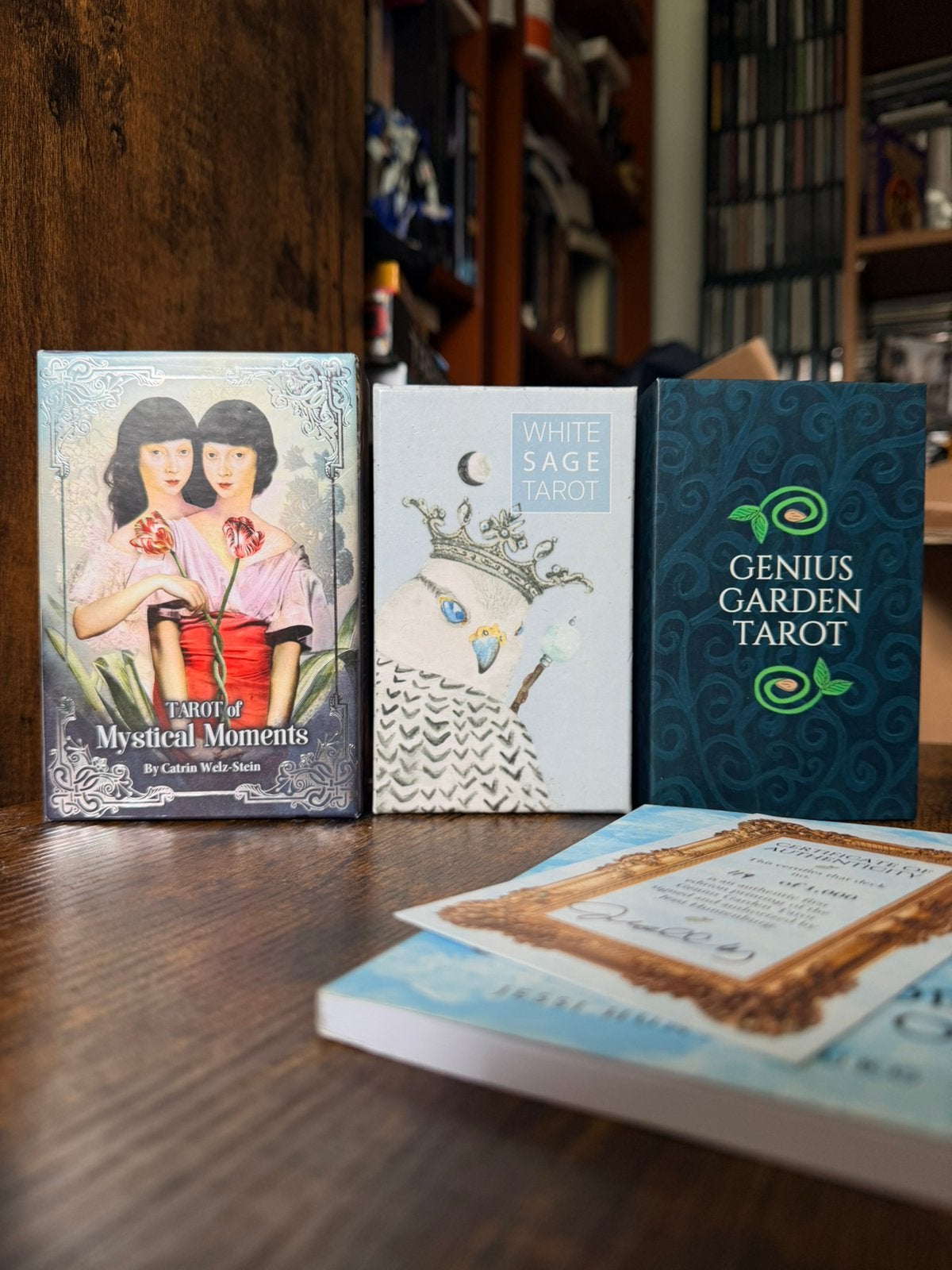 Tarot sets: White Sage + Genius Garden + Mystical Moments, Ophalen of Verzenden, Zo goed als nieuw, Tarot of Kaarten leggen, Overige typen