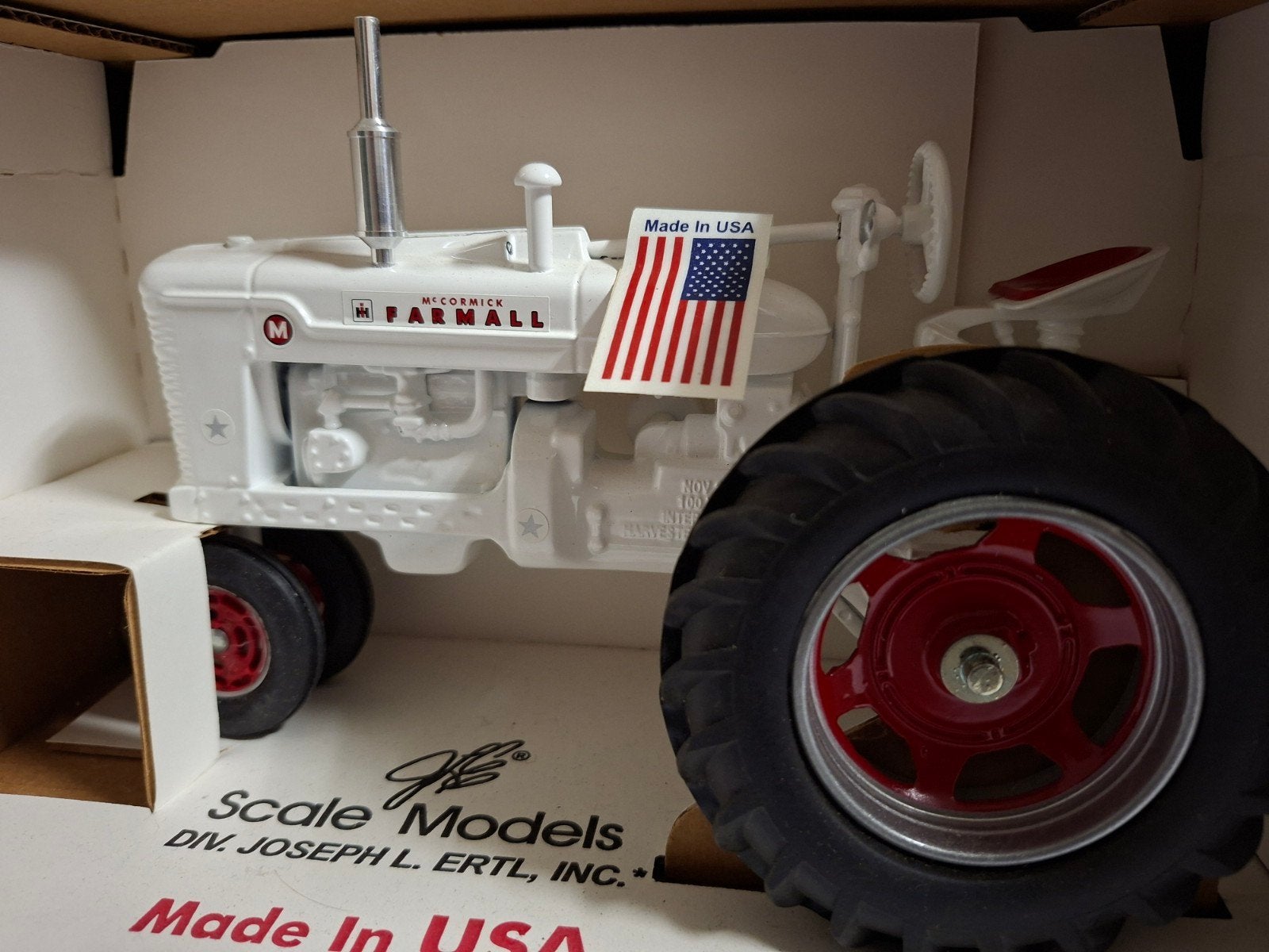 Mc Cormick Farmall M. Special 100 jaar IH, Overige merken, Auto, Groter dan 1:32, Nieuw