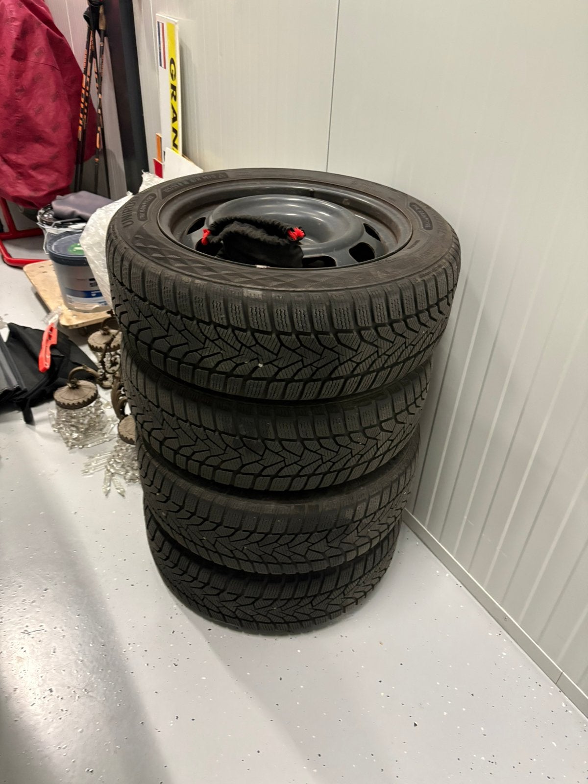 Opel Corsa E winterbandenset Uniroyal Winter expert, Ophalen, 15 inch, Banden en Velgen, Winterbanden