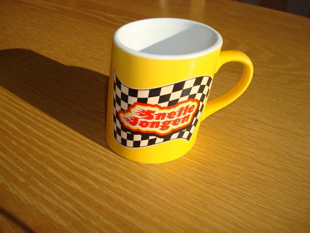 Drinkbeker in schuine stand, Huis en Inrichting, Keuken | Servies, Overige typen, Nieuw, Ophalen of Verzenden, Overige stijlen