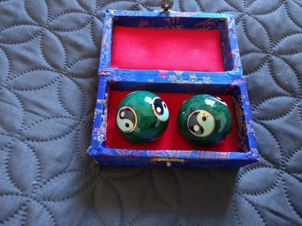 Ying Yang ballen, Ophalen of Verzenden, Zo goed als nieuw