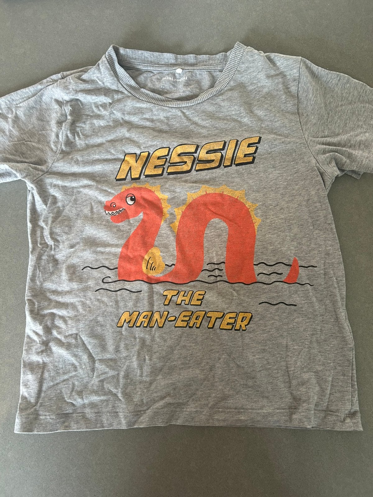 Mini Rodini T-shirt Nessie grijs maat 128-134, Ophalen of Verzenden, Zo goed als nieuw, Jongen of Meisje, Shirt of Longsleeve
