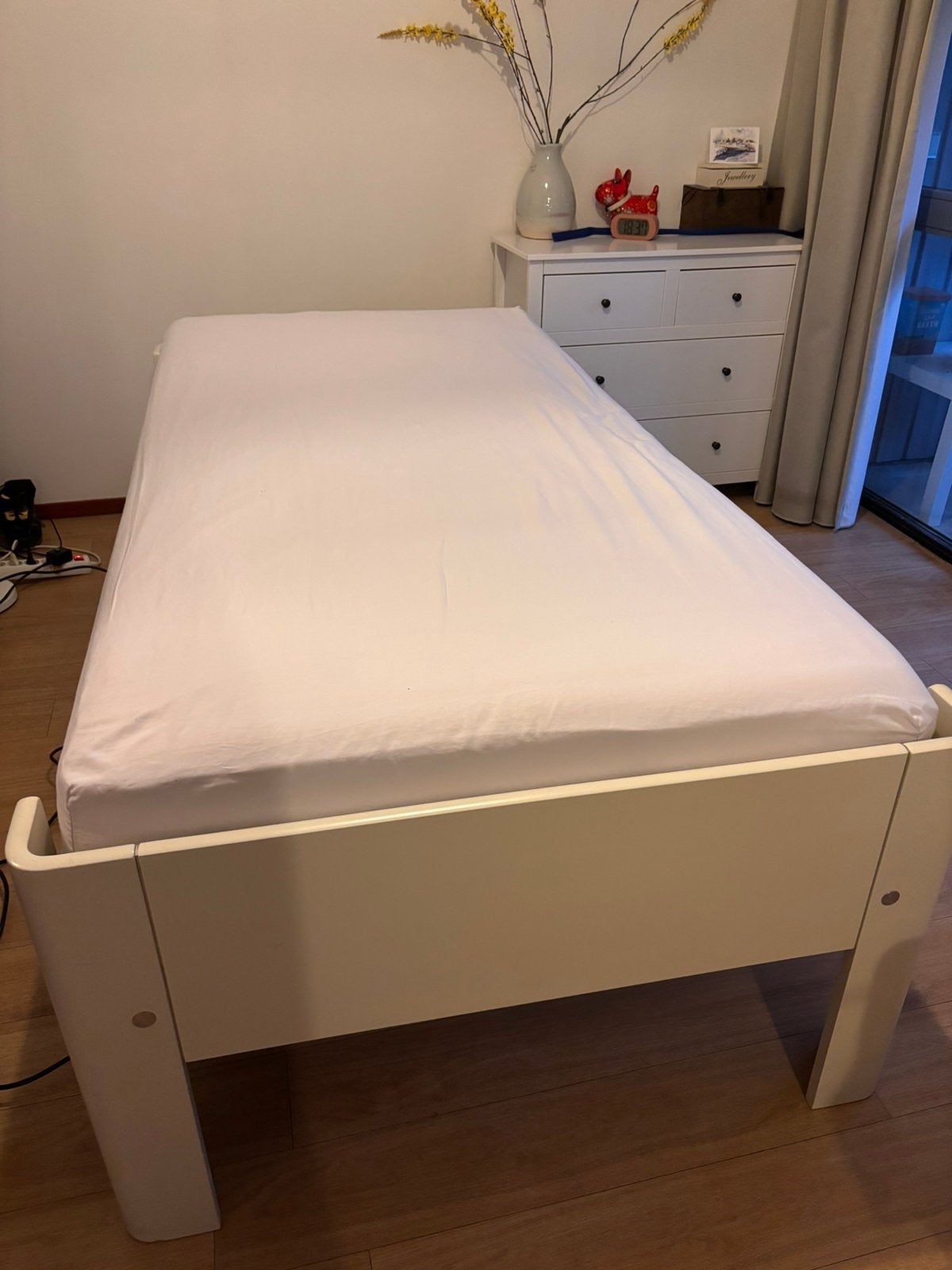 Auping bed 100x200 cm met elektrisch verstelbare lattenbodem, Ophalen, Eenpersoons, Wit, 200 cm