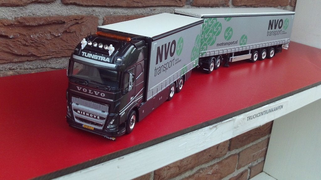 WSI  Volvo  FH5  Globetrotter  XL  van  Tuinstra., Hobby en Vrije tijd, Ophalen of Verzenden, Nieuw, Bus of Vrachtwagen, Wsi