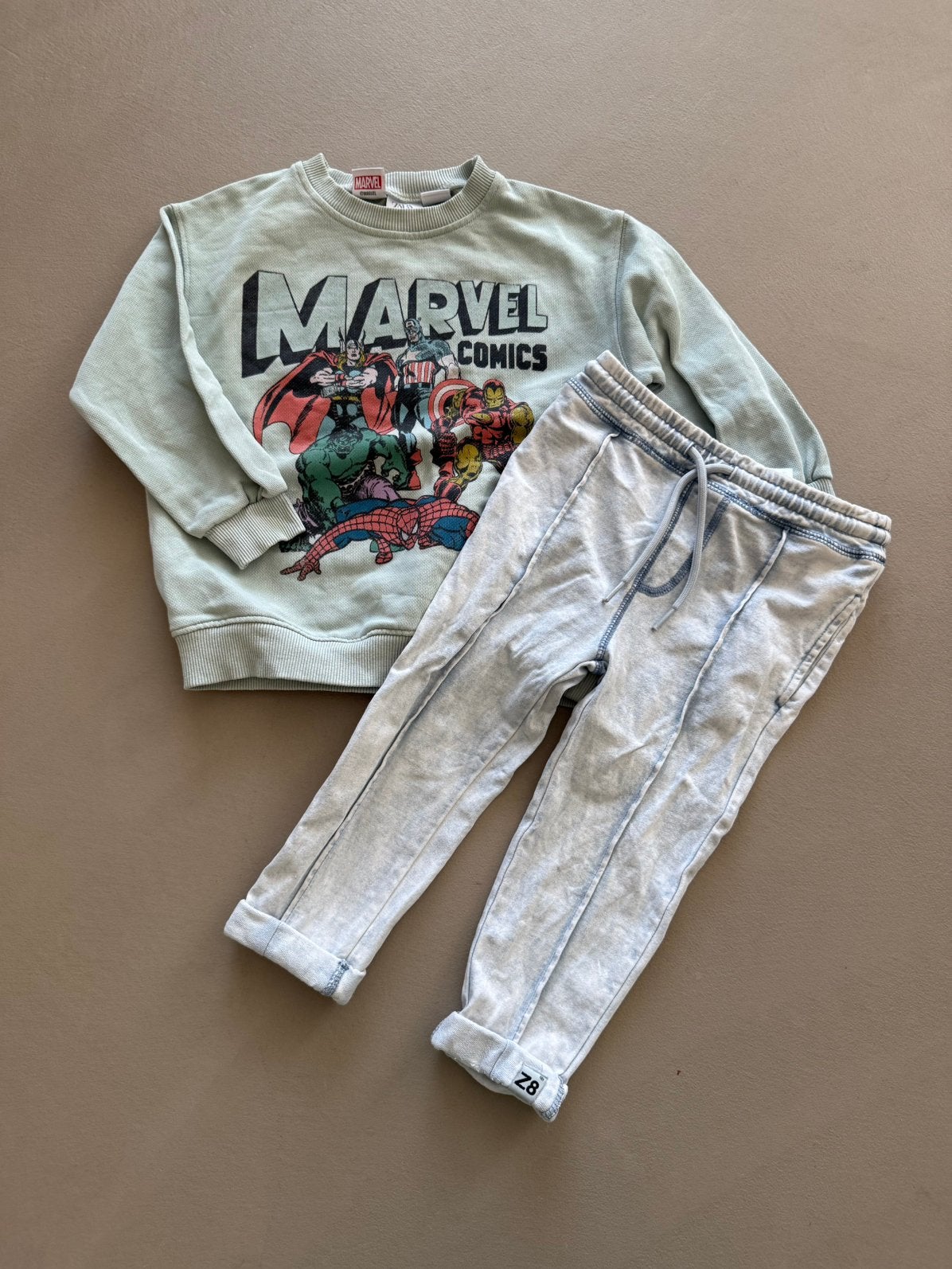 Zara en z8 set maat 98/104, Ophalen of Verzenden, Zo goed als nieuw, Jongen, Setje