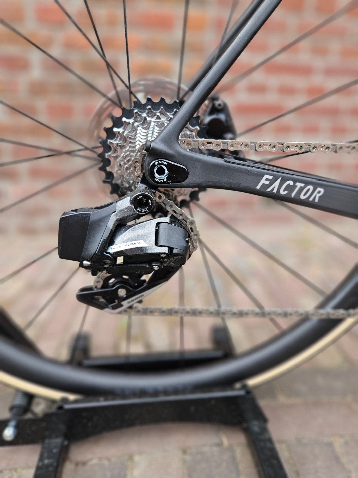 Sale! Factor O2 Black inc. Sram Force I Inruil mogelijk, Overige merken, 28 inch, Carbon, Nieuw