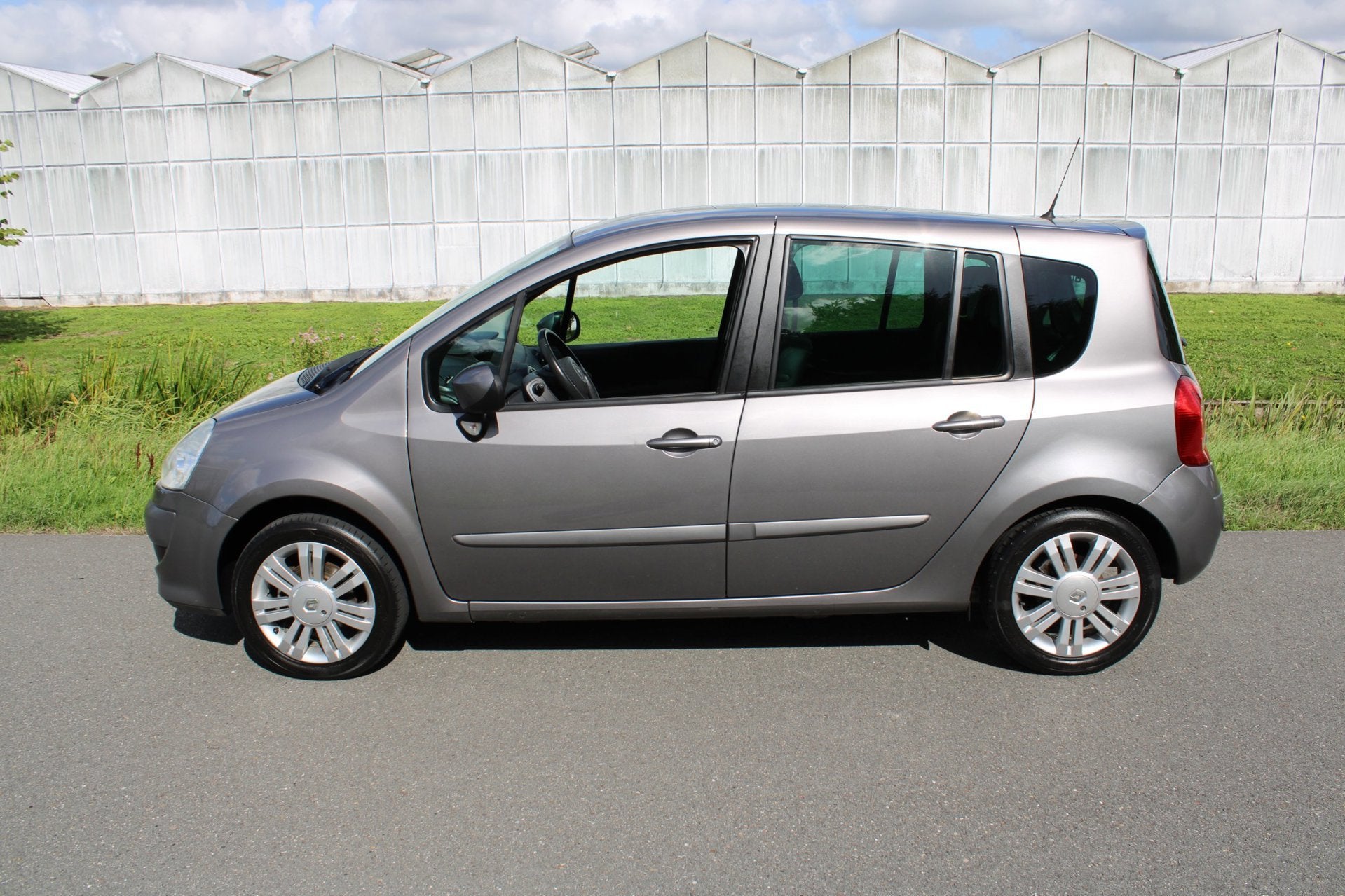 Renault Grand Modus 1.6-16V Exception Automaat, Auto's, Euro 5, Gebruikt, 4 cilinders, 1210 kg
