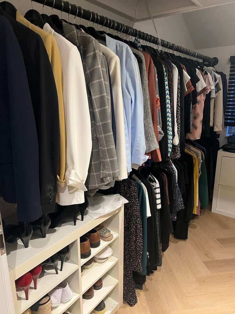 Mega groot dameskleding pakket maat 38, Kleding | Dames, Kledingrekken, Ophalen, Zo goed als nieuw