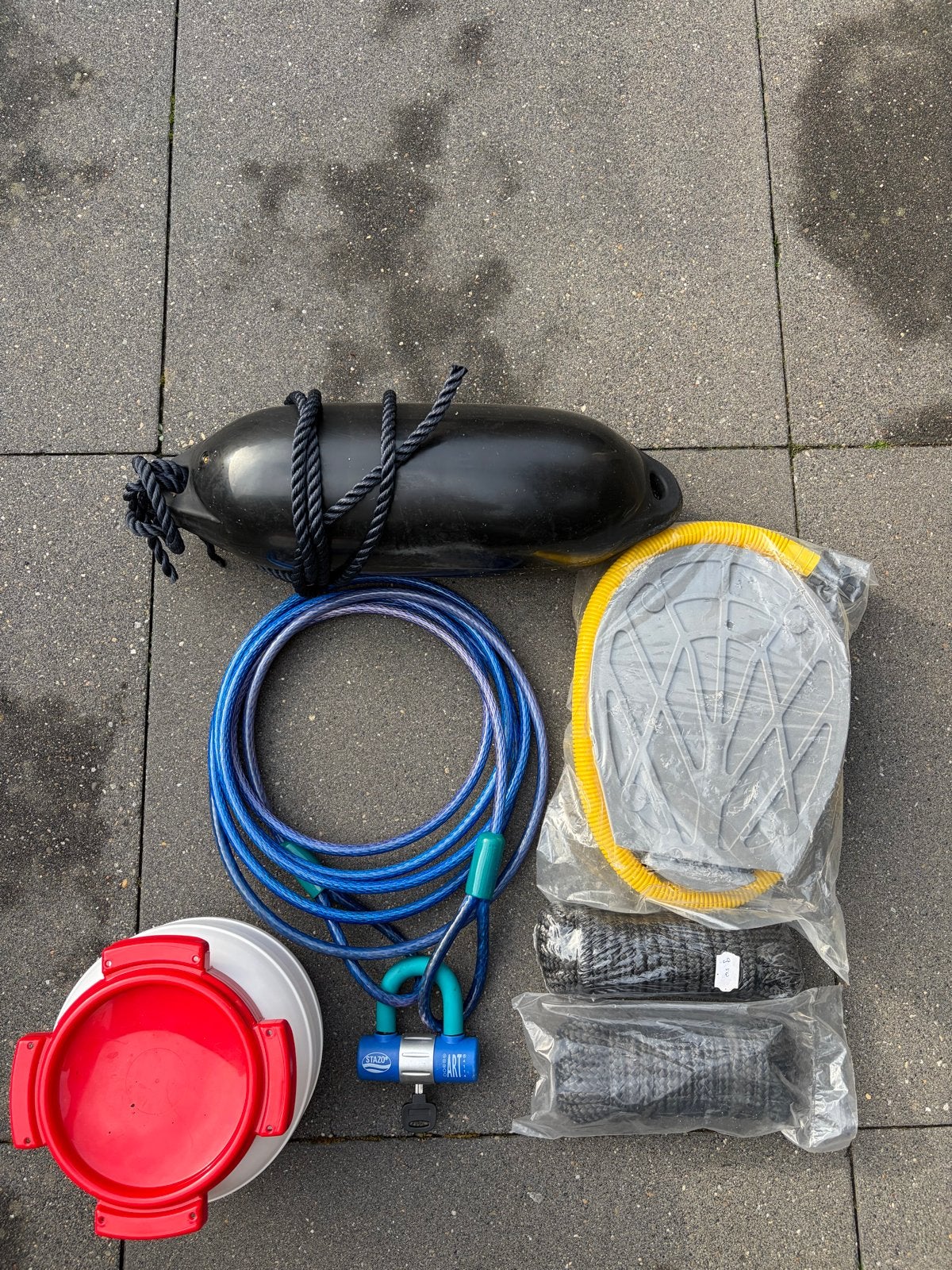 Bootaccessoires: Stootwil, Pomp, Ton, Slot, Touw, Watersport en Boten, Ophalen of Verzenden, Gebruikt, Overige typen