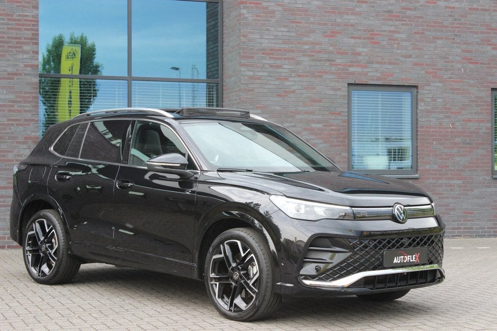 Volkswagen Tiguan 1.5 eHybrid R-Line Edition, Auto's, 150 pk, Leder en Stof, Zwart, Plug-in hybride