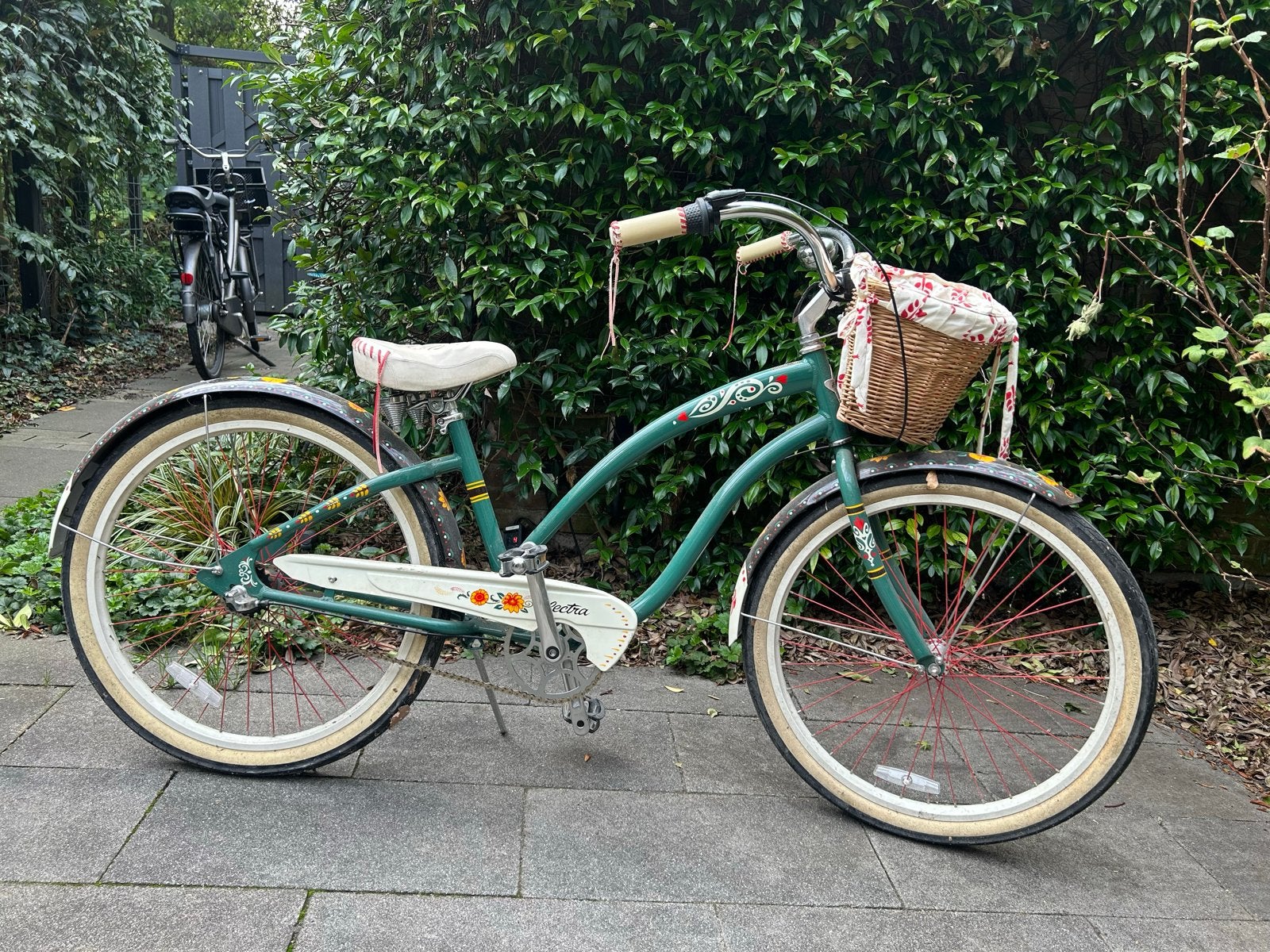 Electra Cruiser Damesfiets 26 inch met Mand en Versnellingen, Fietsen en Brommers, Terugtraprem, Gebruikt, Versnellingen, 56 cm of meer
