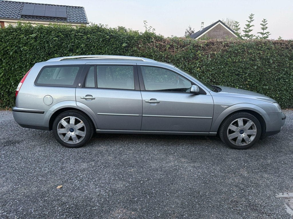 Ford Mondeo Wagon 2.5 V6 Ghia Executive Automaat | Autom. Ai, Auto's, 1445 kg, Stoelverwarming, 170 pk, Euro 4