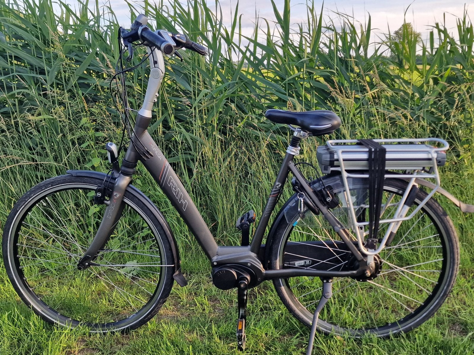 Rih Omega X, 51 tot 55 cm, Ophalen, Zo goed als nieuw, Overige merken