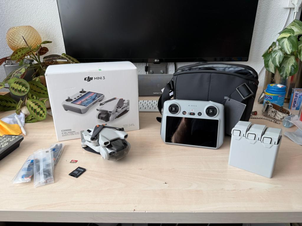 Dji mini 3 fly more combo + smart controller + 128GB SD, Ophalen of Verzenden, Zo goed als nieuw