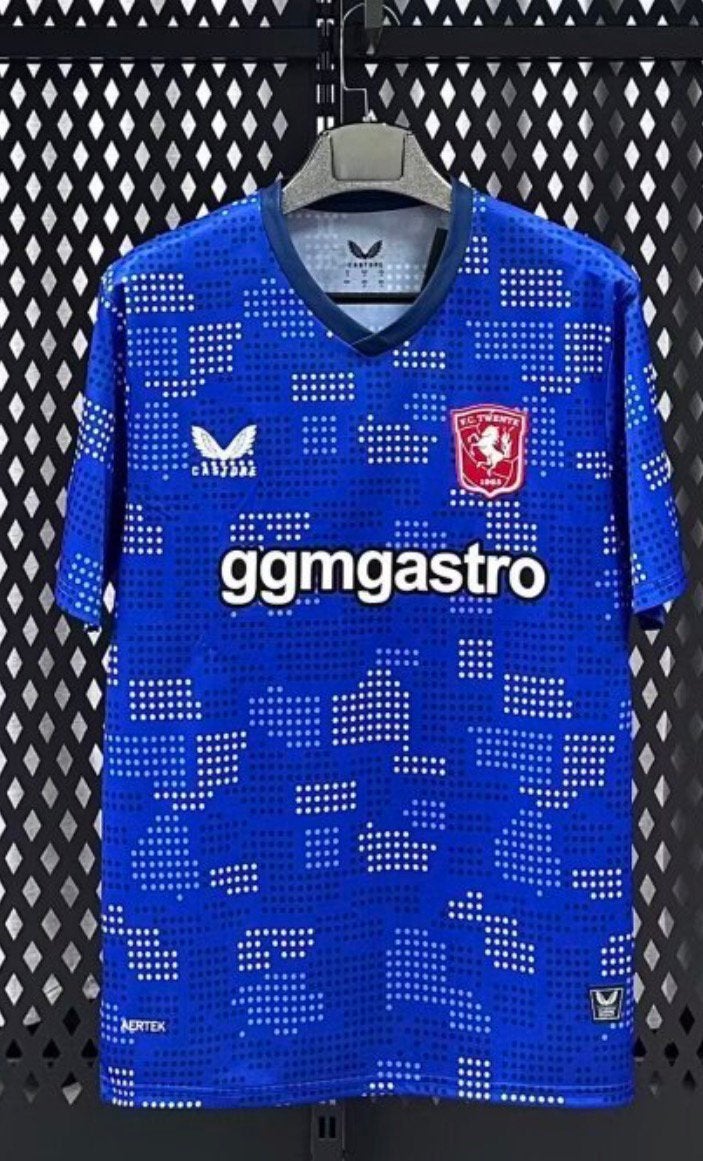 Fc Twente uittenue 25/26 (Maat en bedrukking naar keuze), Maat XL, Ophalen, Zo goed als nieuw, Shirt