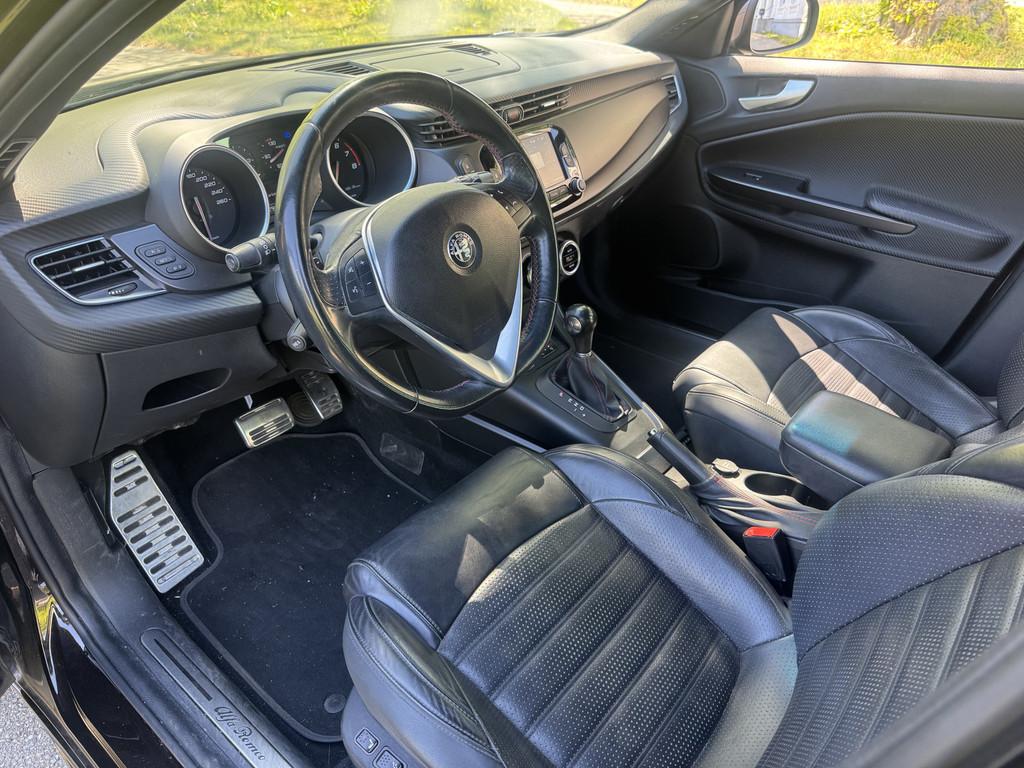 Alfa Romeo Giulietta SUPER 1.4 Turbo AUT, 1:25!, VOLLEDER, 1, Euro 6, 4 cilinders, Zwart, Bedrijf