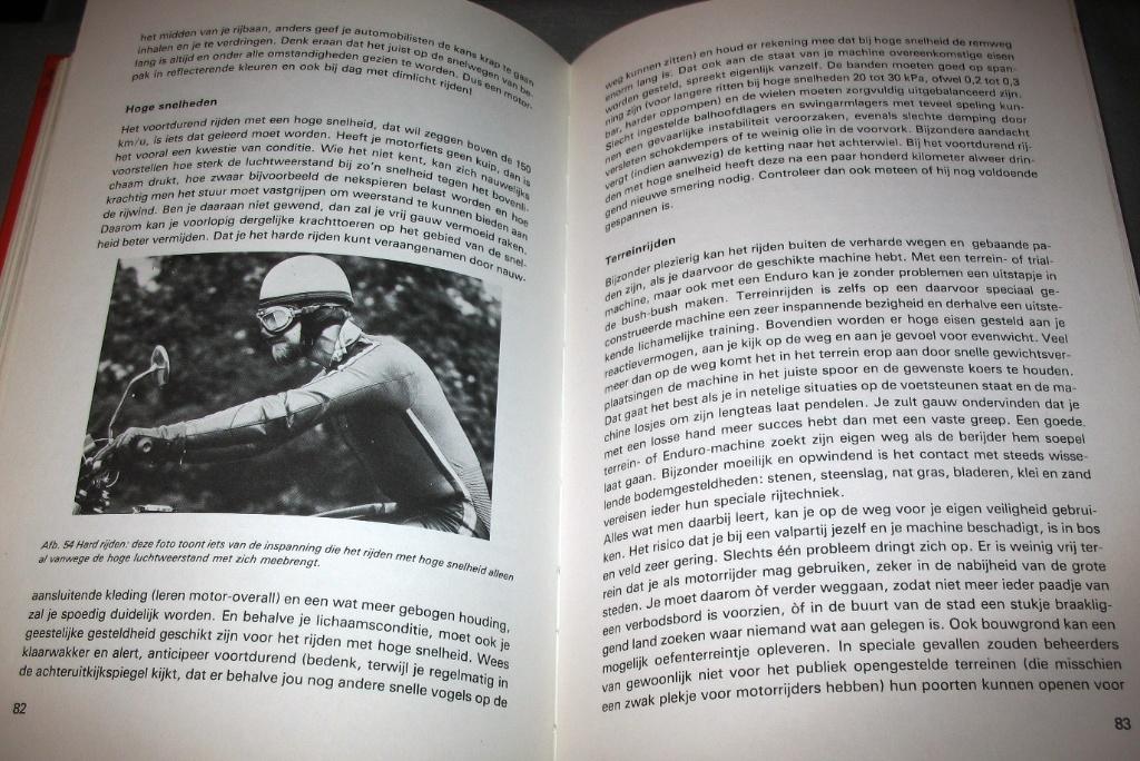 Boek Motorrijden Kluwer - Gerold Lingnau 1980, Boeken, Ophalen of Verzenden, Gelezen