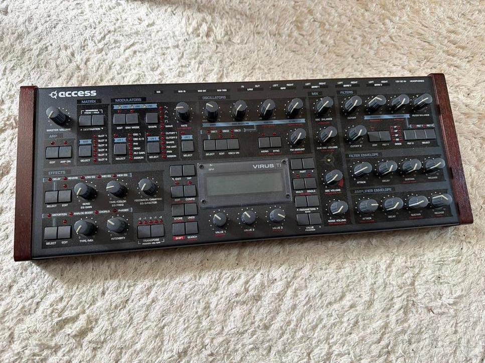 Access Virus TI Desktop Synthesizer, Antiek en Kunst, Kunst | Niet-Westerse kunst, Ophalen of Verzenden