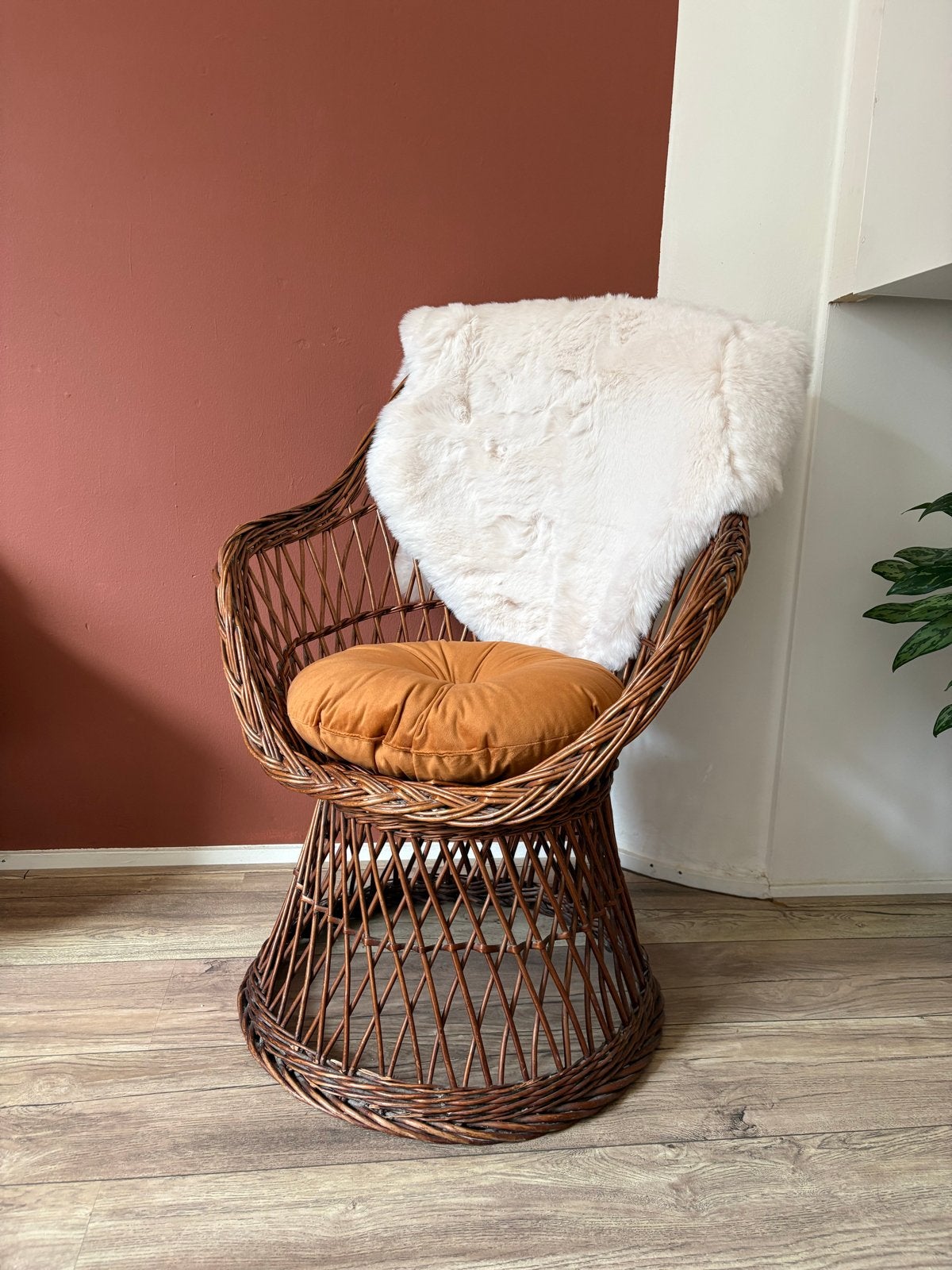 Vintage rotan fauteuil, Huis en Inrichting, Ophalen, Bruin, Riet of Rotan, Zo goed als nieuw