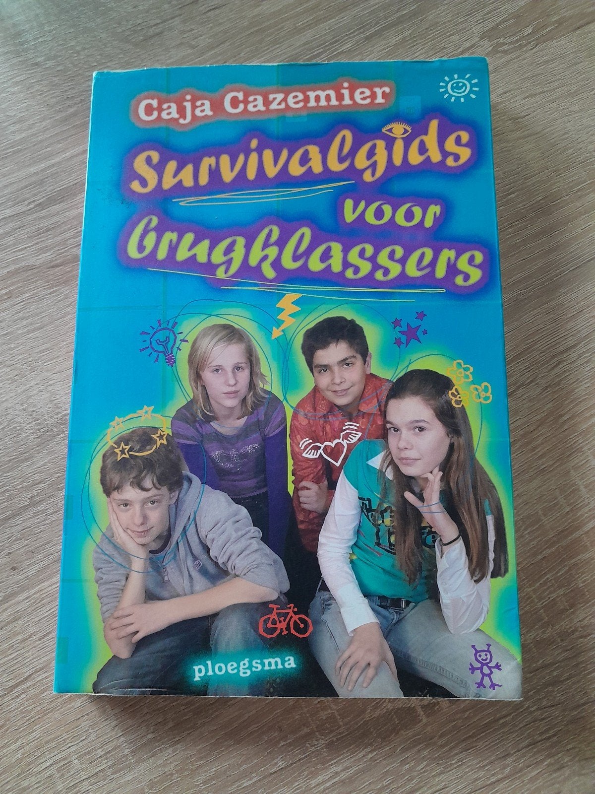 Caja Cazemier - Survivalgids voor brugklassers, Ophalen of Verzenden, Zo goed als nieuw, Caja Cazemier
