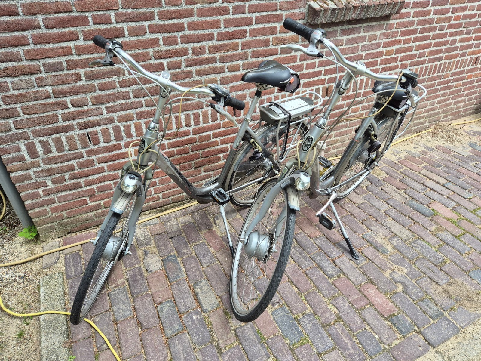 2x Elektrische Gazelle fietsen goed onderhouden, Fietsen en Brommers, Elektrische fietsen, Gebruikt, Gazelle, Ophalen