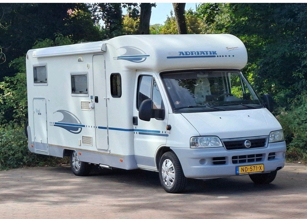 Adria Coral 660 sl met enkele bedden, Caravans en Kamperen, Campers, Fiat, 7 tot 8 meter, Particulier, Adria