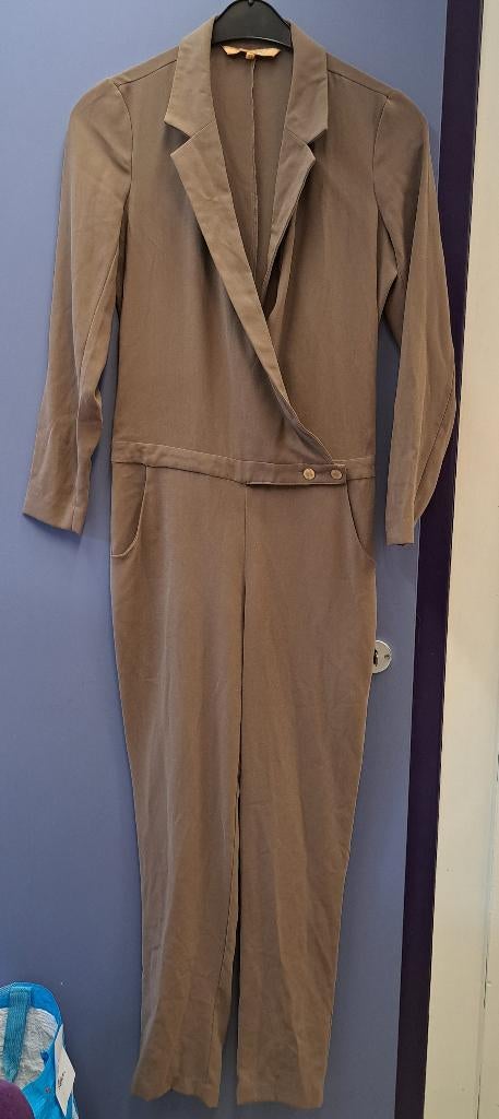 Silvian Heach zand kleur jumpsuit netjes zgan mt XS nr 43615