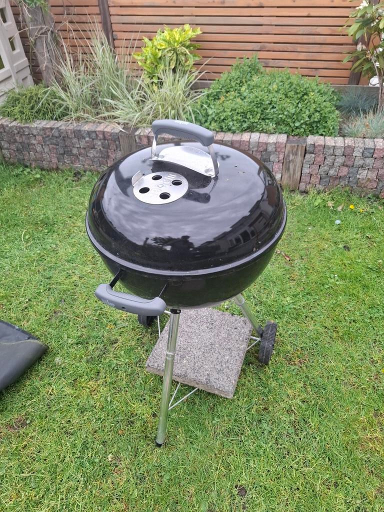 Weber Compact Kettle BBQ 47cm met hoes, Tuin en Terras, Houtskoolbarbecues, Ophalen, Gebruikt, Weber, Met accessoires