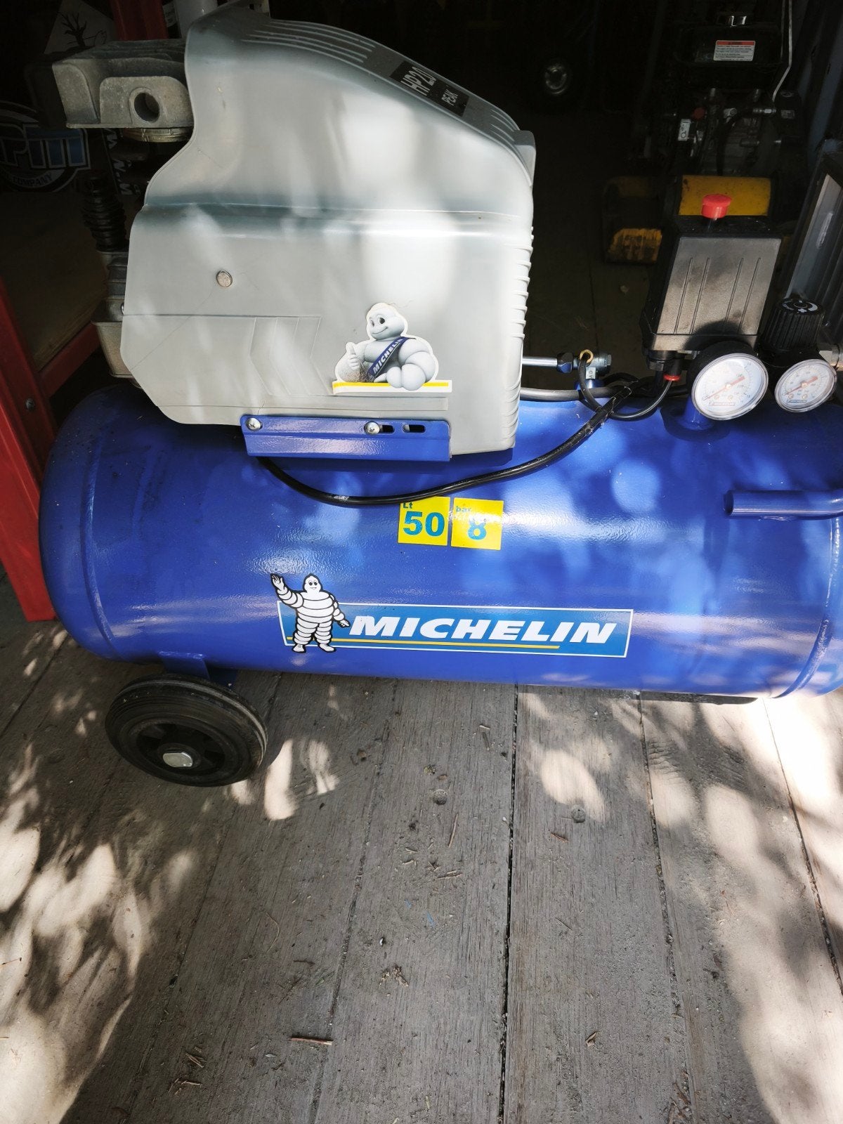 Michelin Compressor 50L - Zo goed als nieuw, Doe-het-zelf en Verbouw, Compressors, Ophalen, 6 tot 10 bar, Zo goed als nieuw, Minder dan 200 liter/min