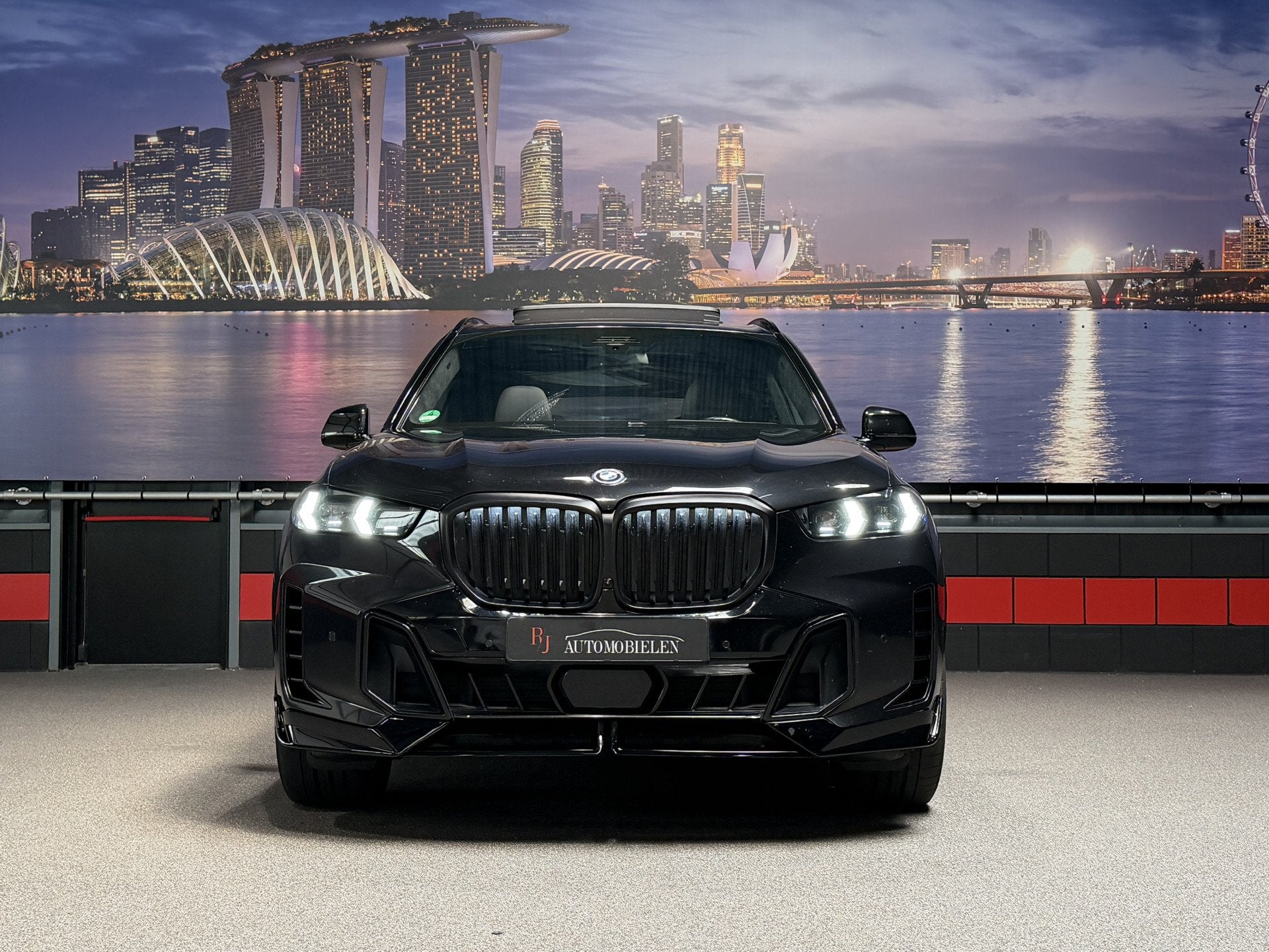 BMW X5 xDrive50e Skylounge|Bowers&Wilkins|Alcantara|Trekhaak, Gebruikt, 2395 kg, Zwart, Bedrijf