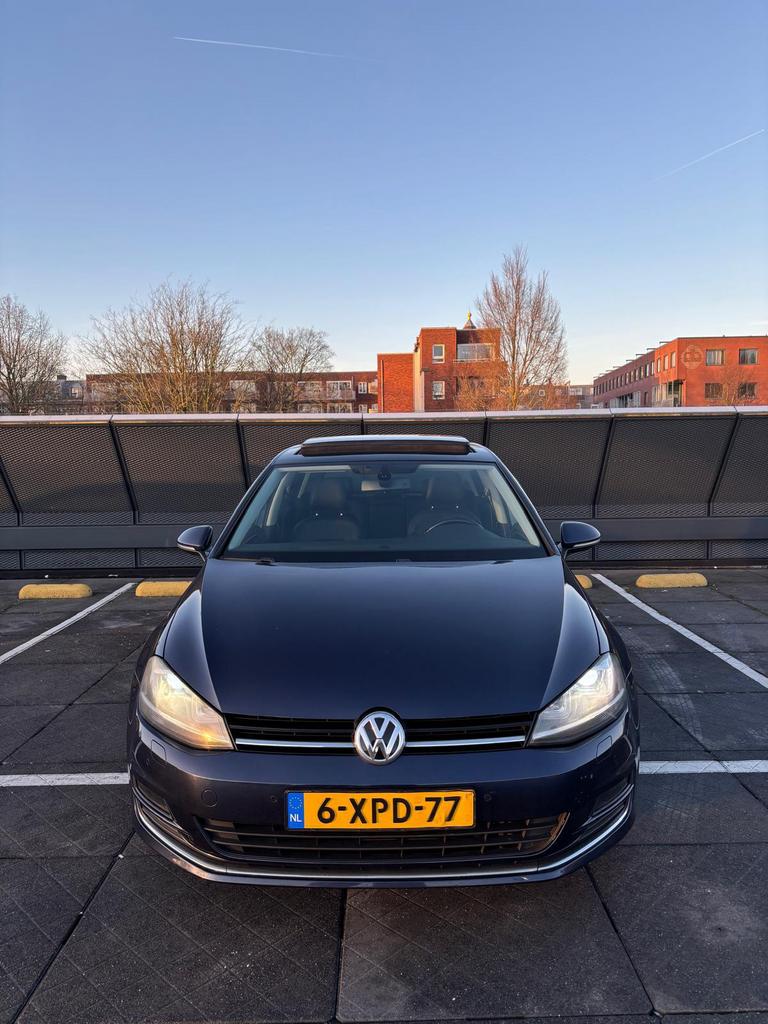 Volkswagen Golf 1.4 TSI 90KW DSG 2014 Blauw PANO, Auto's, Volkswagen, 4 cilinders, Blauw, 122 pk, Origineel Nederlands