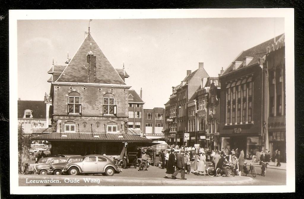 Leeuwarden, Oude Waag, Ophalen of Verzenden, 1940 tot 1960, Gelopen, Friesland