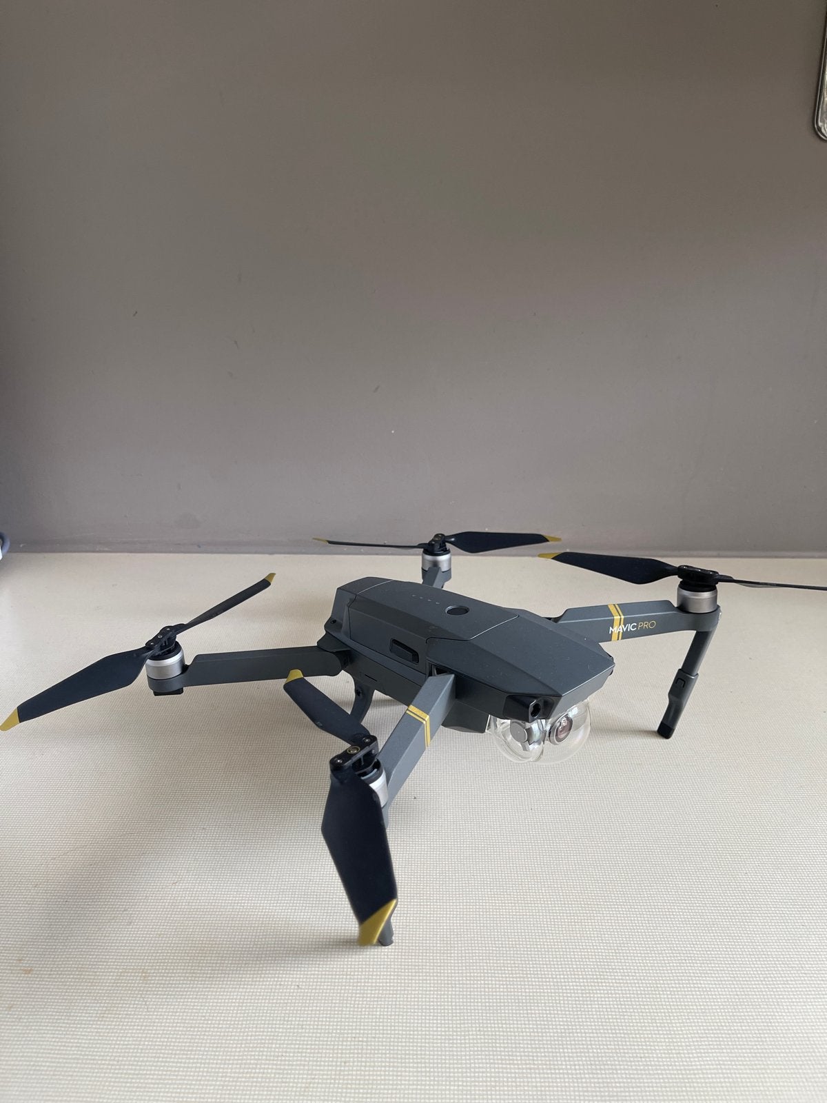 DJI Mavic Pro drone met Fly More Combo en HPRC 2400 koffer, 250 tot 900 gram, Gebruikt, Cameradrone, Extra accu('s)