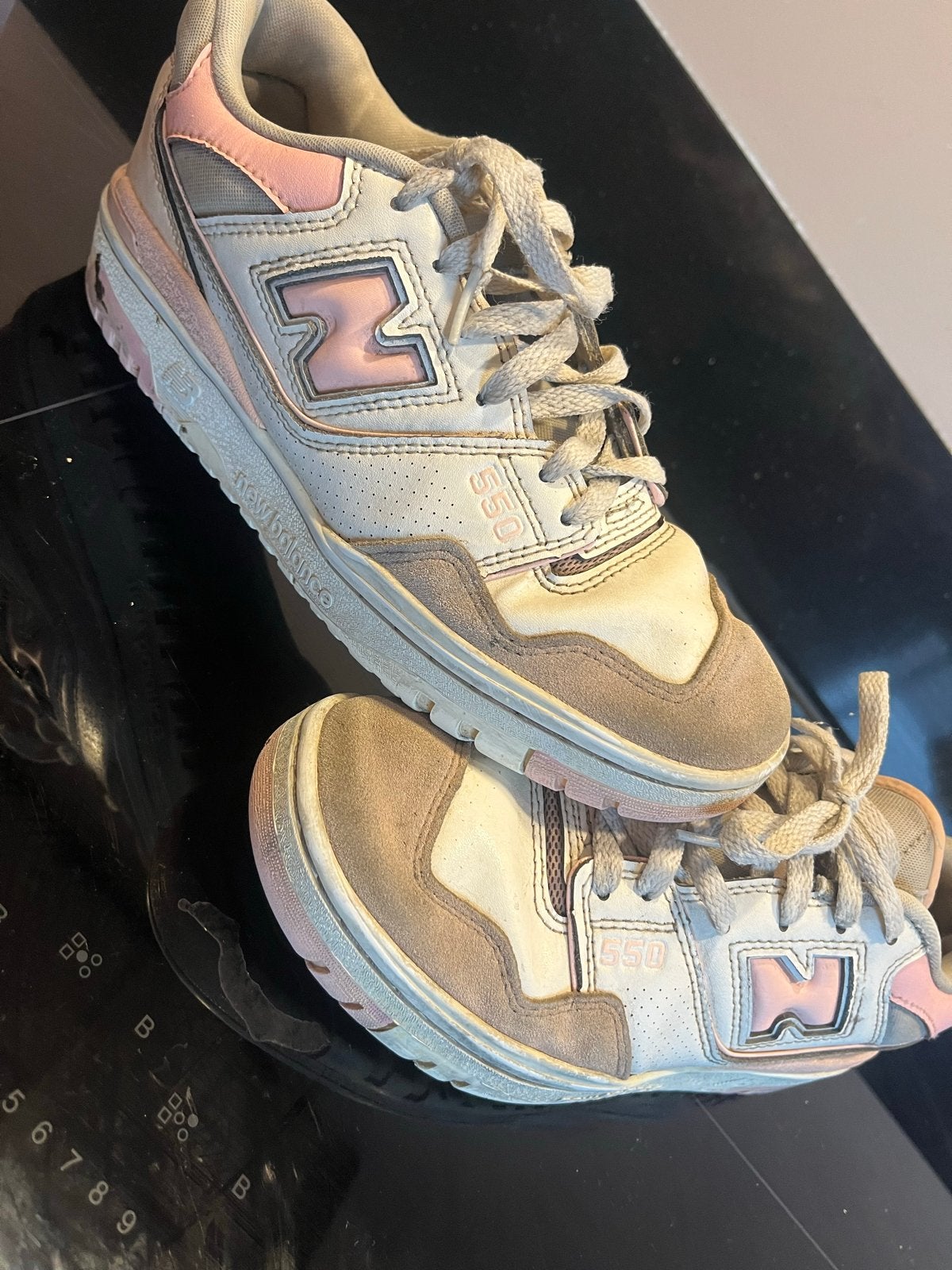 New Balance 550 sneakers - Roze/Wit/Beige, Ophalen of Verzenden, Gedragen, Roze, Sneakers of Gympen
