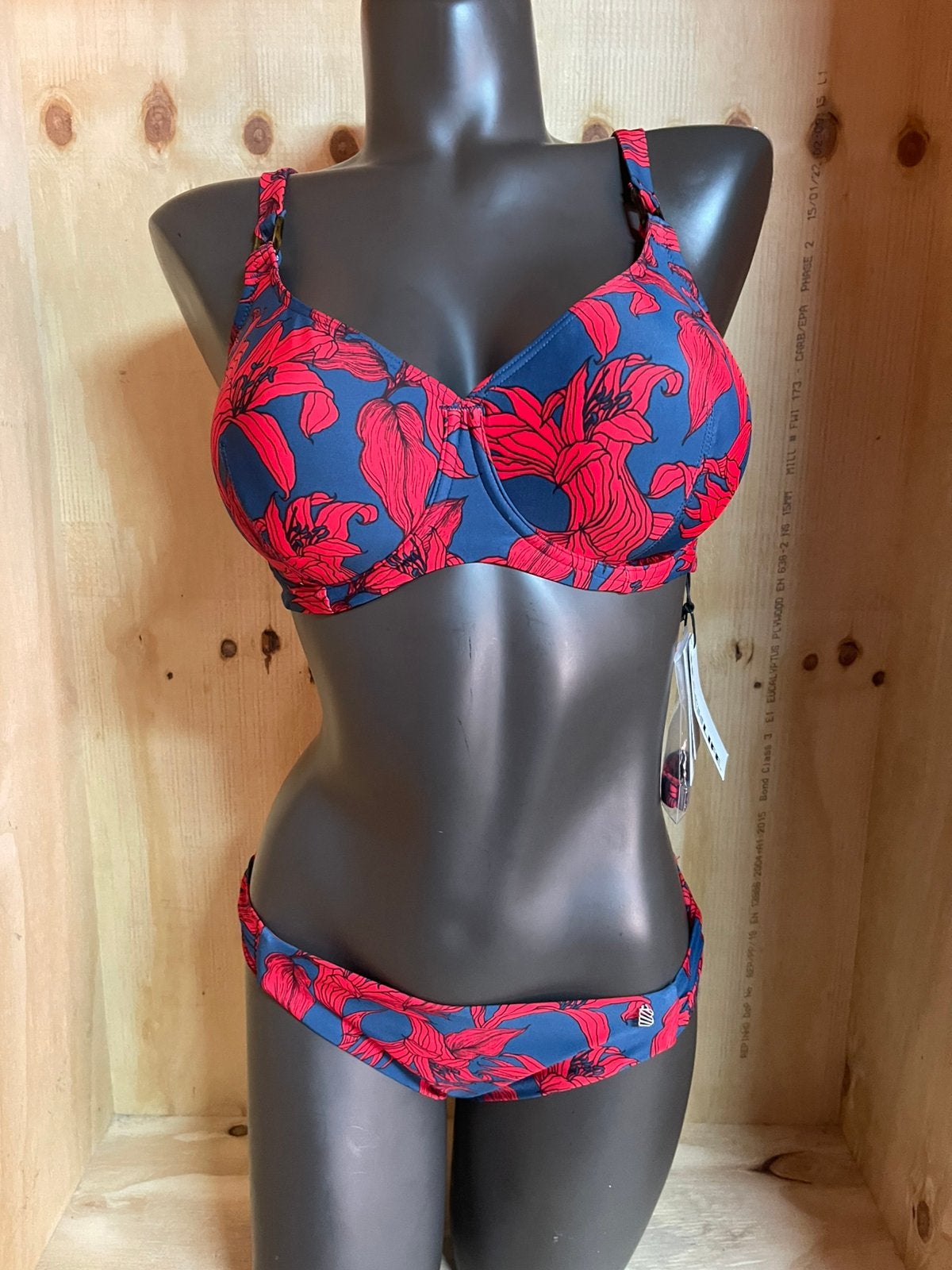 Beachlife bikini maat 40f model lelies, Verzenden, Nieuw, Rood, Bikini