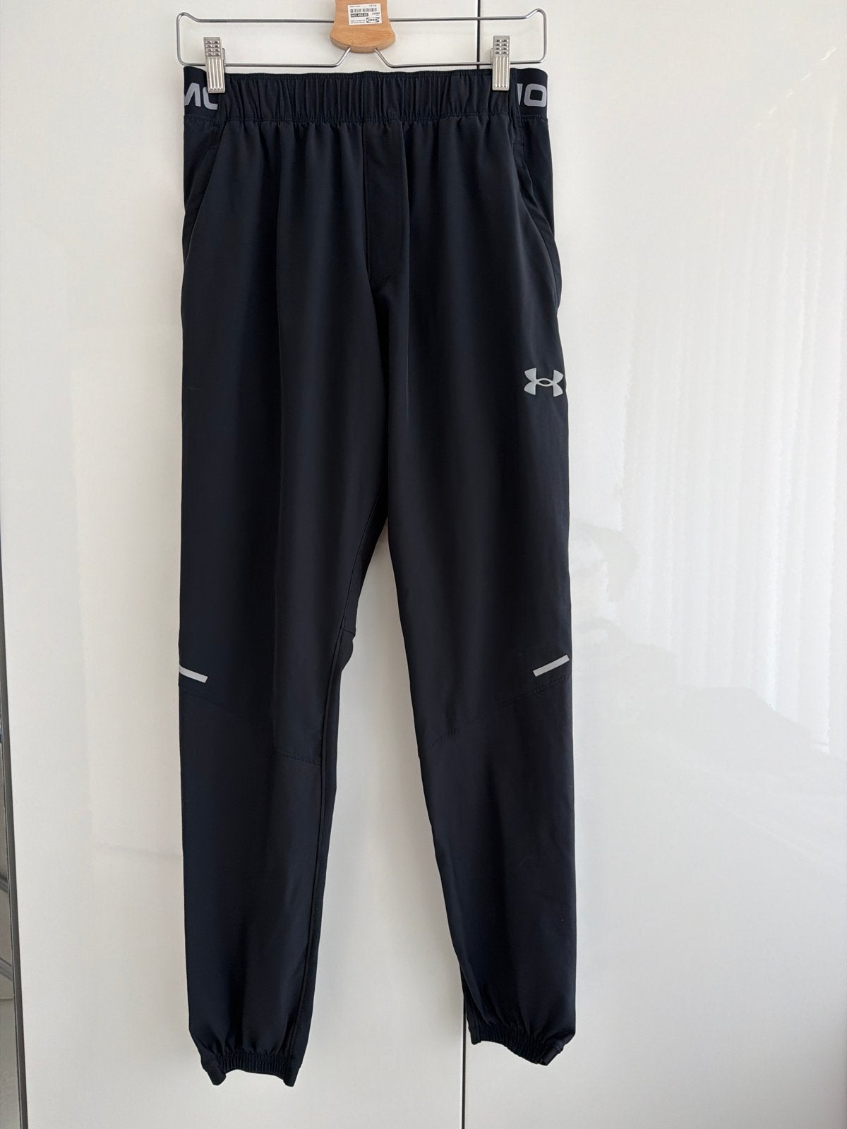 Under Armour sportbroek - Maat S storm vanish track pants, Ophalen of Verzenden, Zo goed als nieuw, Zwart, Hardlopen of Fietsen