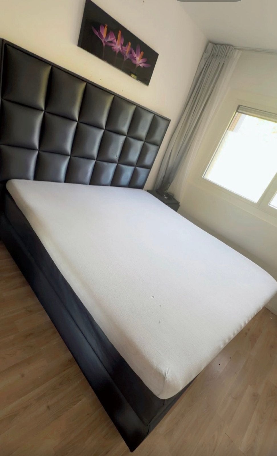 Zwart tweepersoonsbed met gestoffeerd hoofdbord, Ophalen, Gebruikt, Zwart, Tweepersoons
