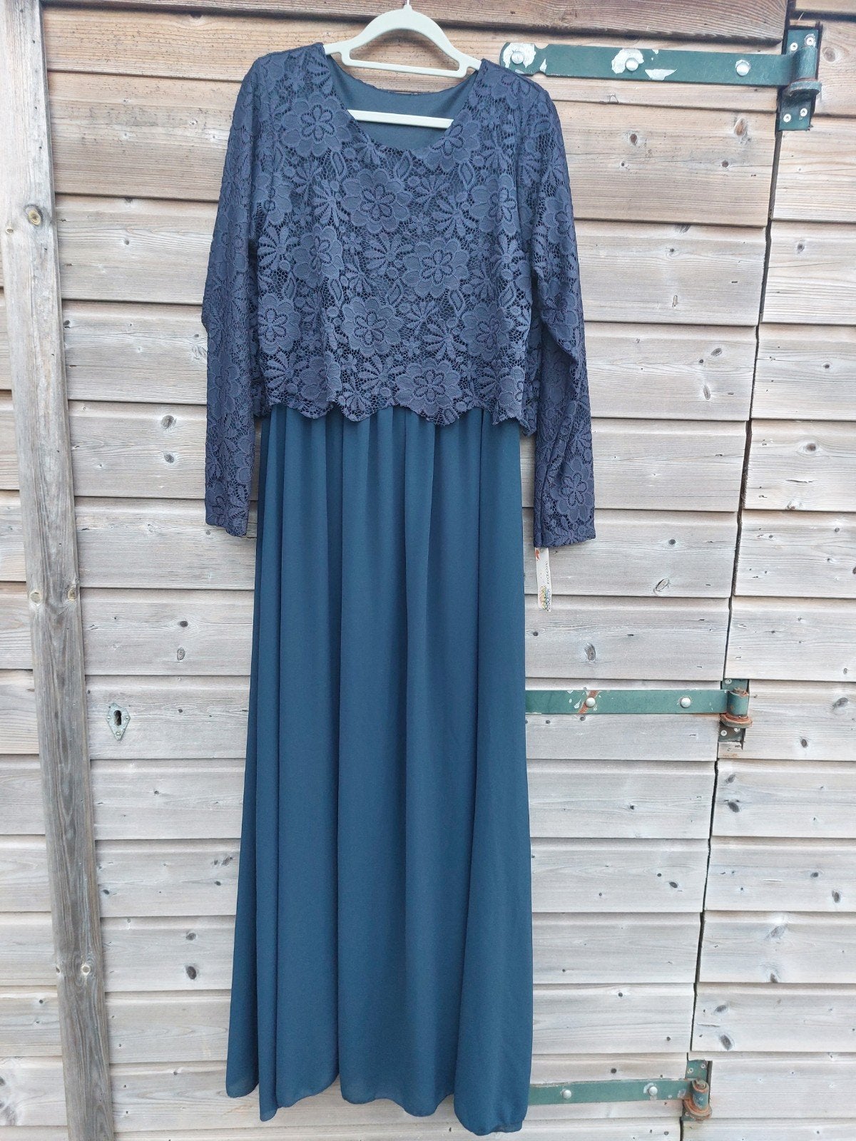 Lange donkerblauwe jurk met kant nieuw maat S/, Kleding | Dames, Gelegenheidskleding, Maat 38/40 (M), Galajurk, Nieuw, Verzenden