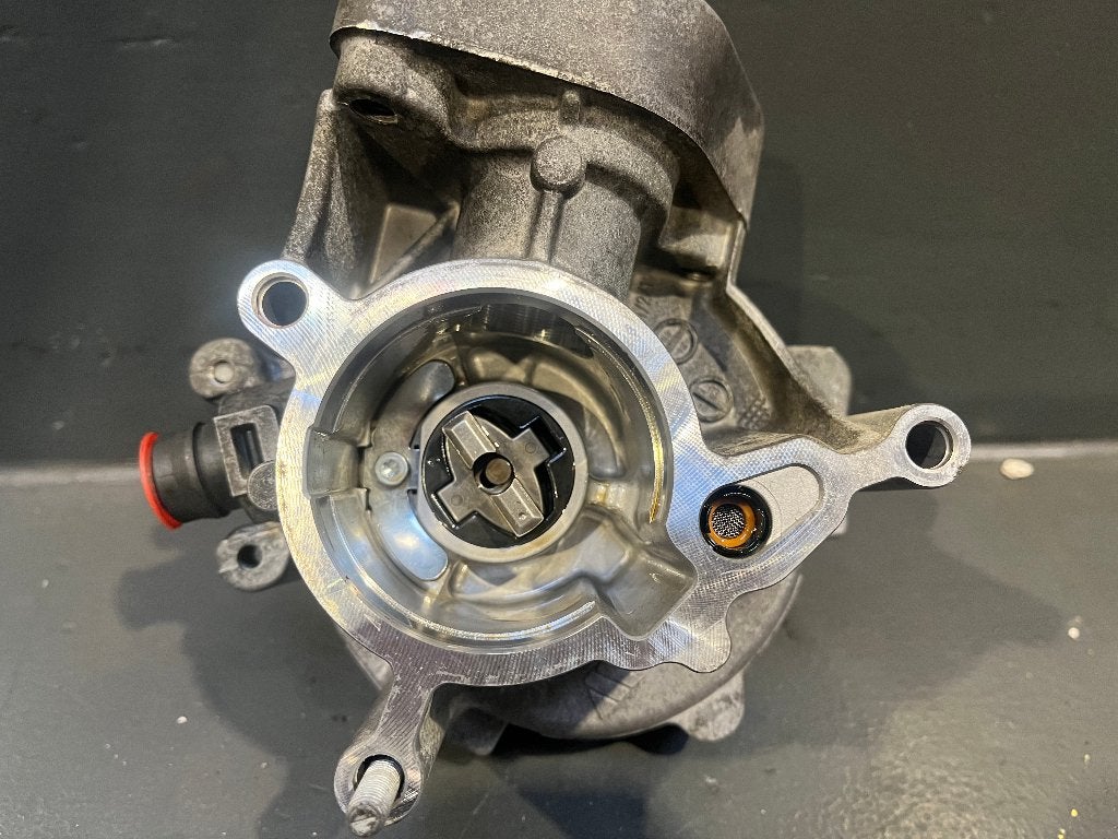 Vacuumpomp Volkswagen Golf 7R GTI 06L145100F, Ophalen of Verzenden, Gebruikt