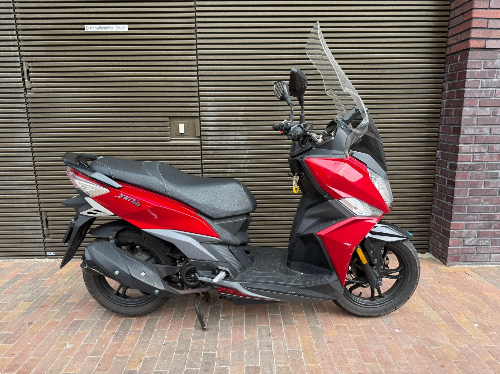 SYM jet 14, Fietsen en Brommers, Scooters | SYM, Ophalen, Overige modellen, Maximaal 45 km/u, Zo goed als nieuw